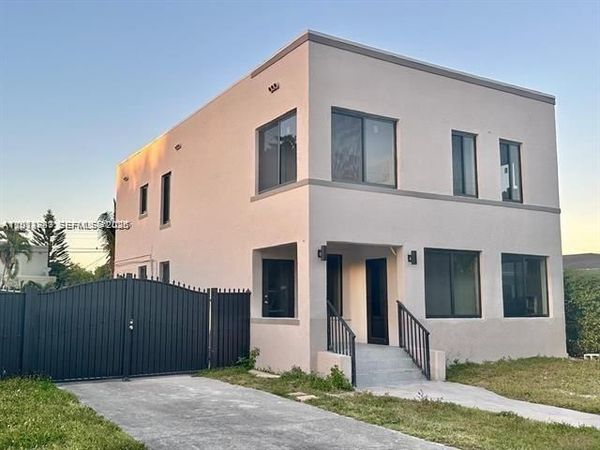 2369 SW 17th Ter , Miami, FL 33145