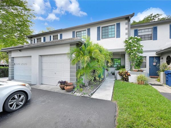 15561 SW 110th Ter, Miami, FL 33196