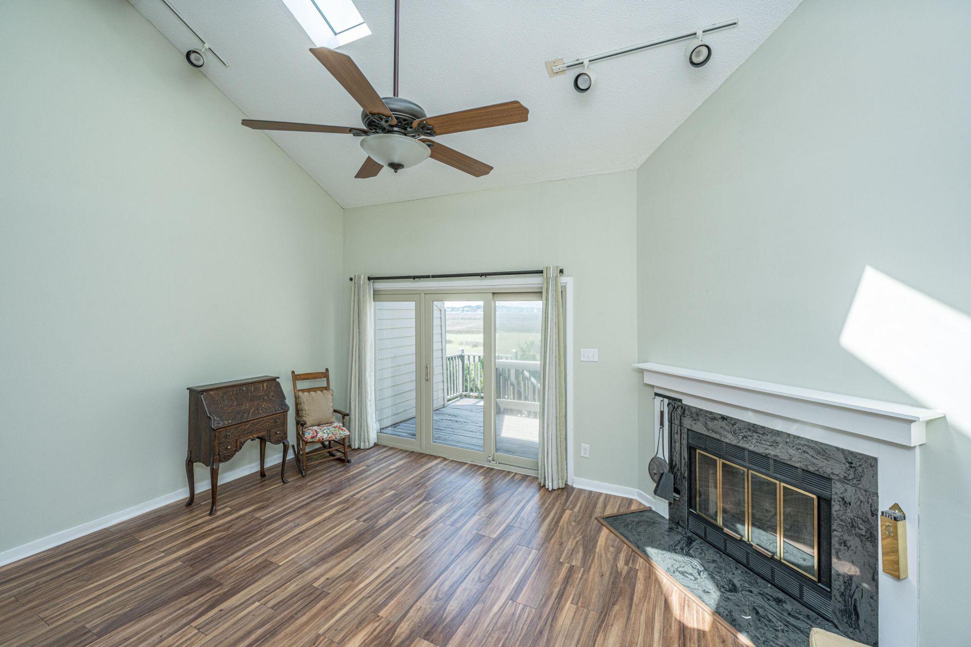 243 Lands End Drive Photo 8