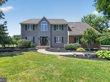 2002 BROAD STREET, PERKASIE, PA 18944