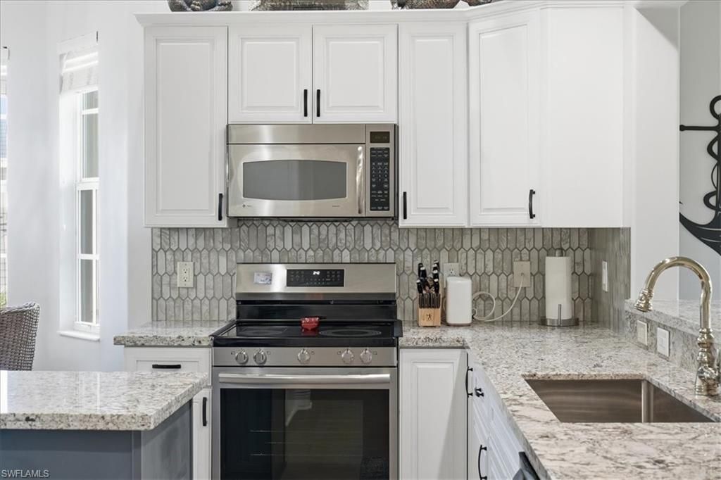 7842 Hawthorne Dr, Unit 1703, Naples, FL 34113 Photo