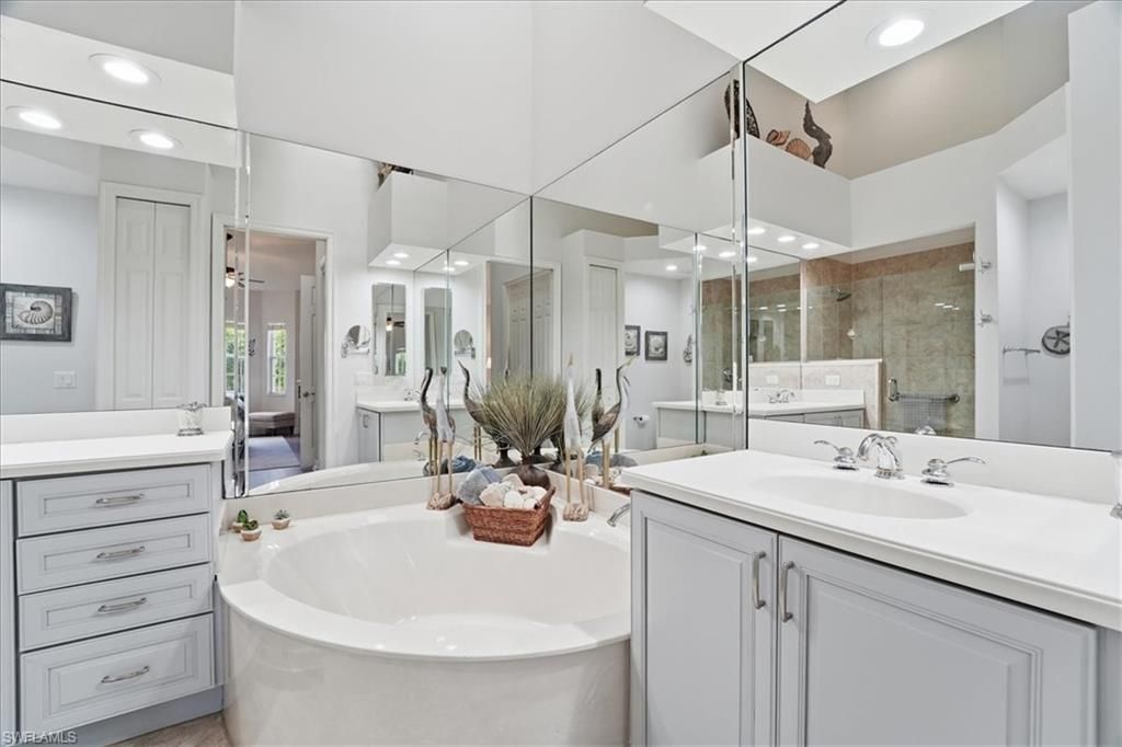 7842 Hawthorne Dr, Unit 1703, Naples, FL 34113 Photo