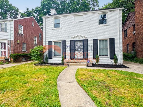 18685 Mendota Street, Detroit, MI 48221