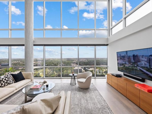 300 Bowie ST, Unit PH2, Austin, TX 78703