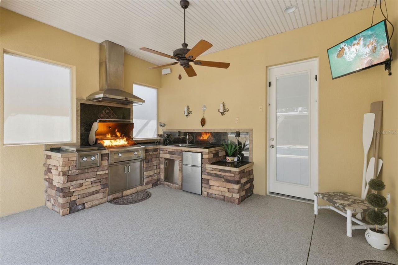 12128 Lakeshore Drive, Clermont, FL 34711 Photo
