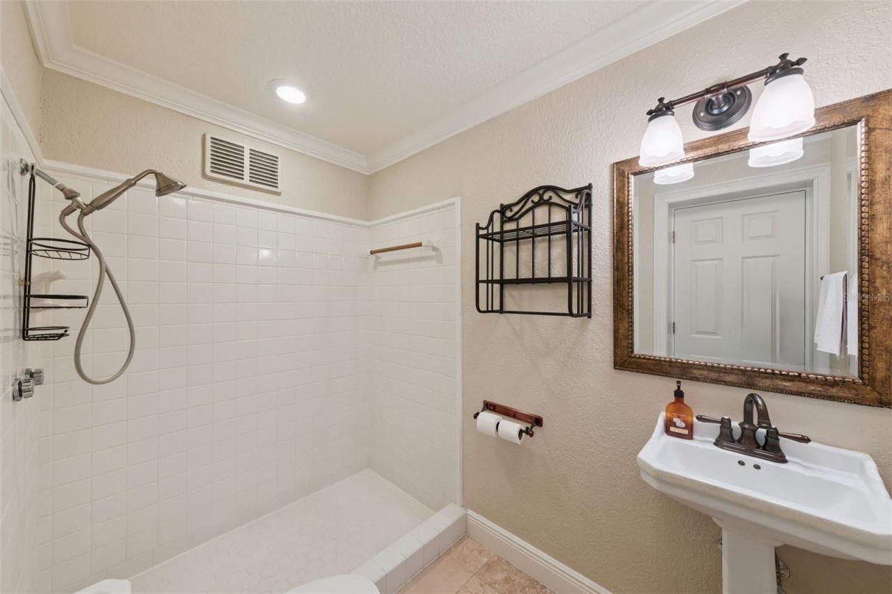 12128 Lakeshore Drive, Clermont, FL 34711 Photo