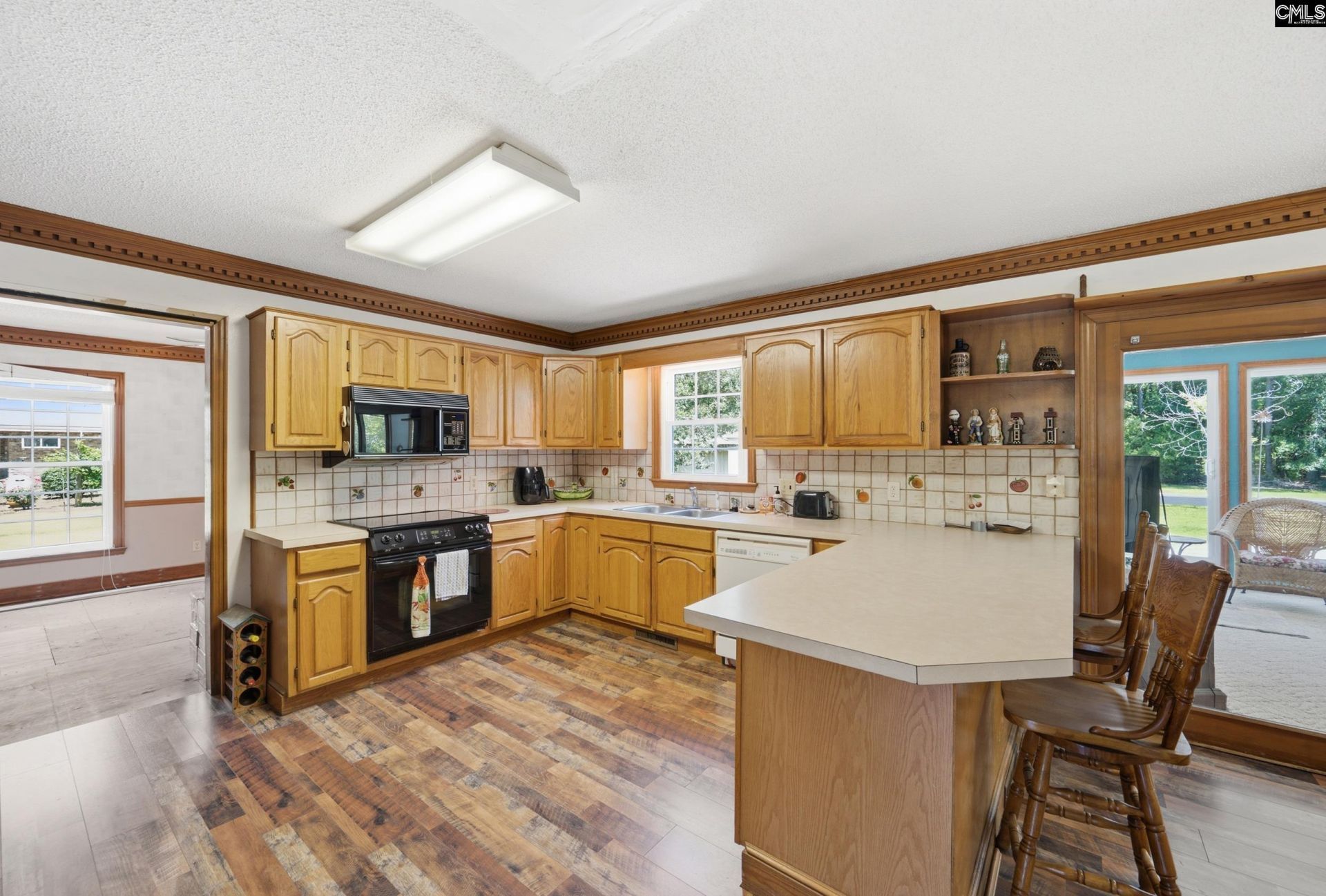 343 Pinewood Drive Photo 11