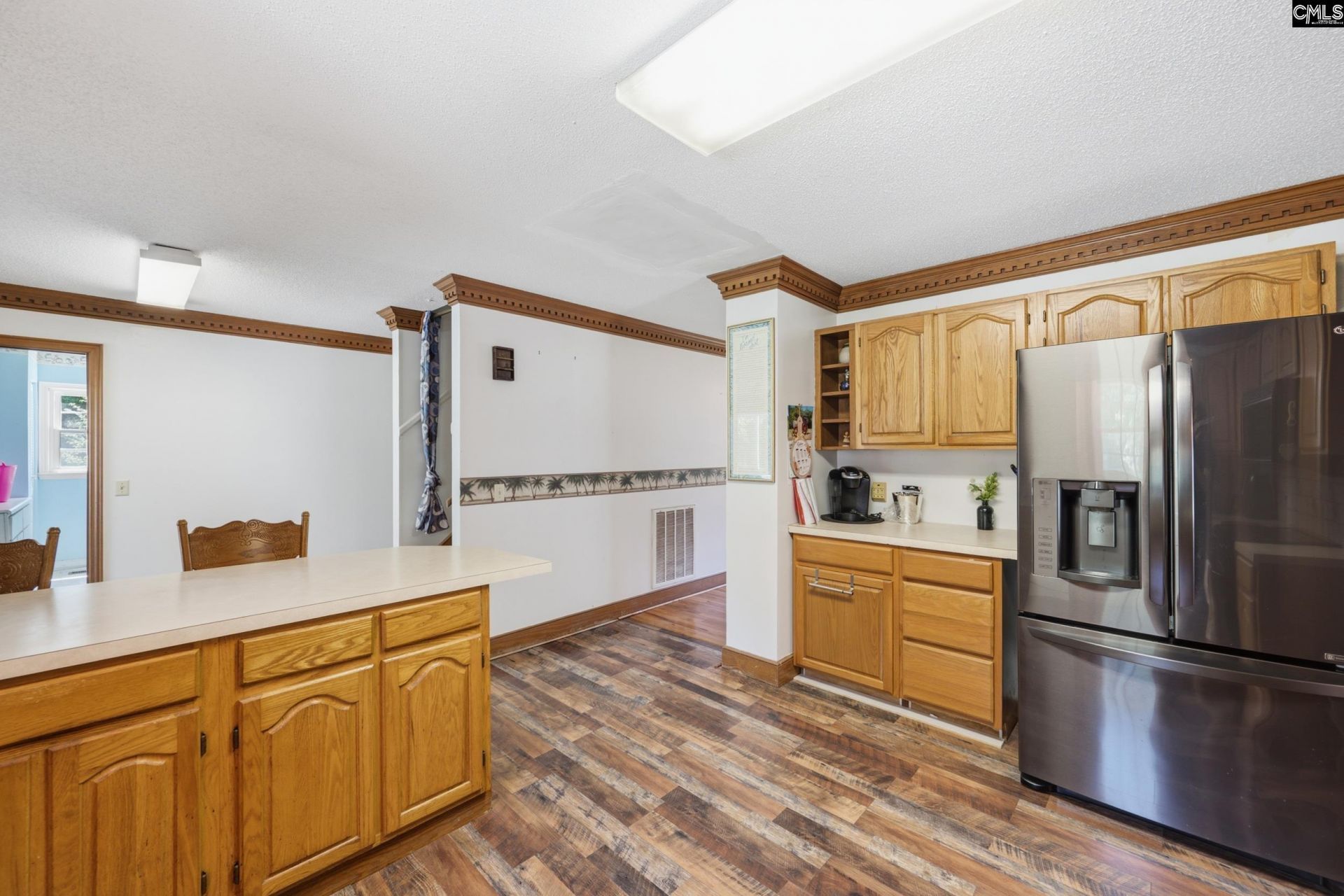 343 Pinewood Drive Photo 14