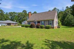 343 Pinewood Drive photo 4