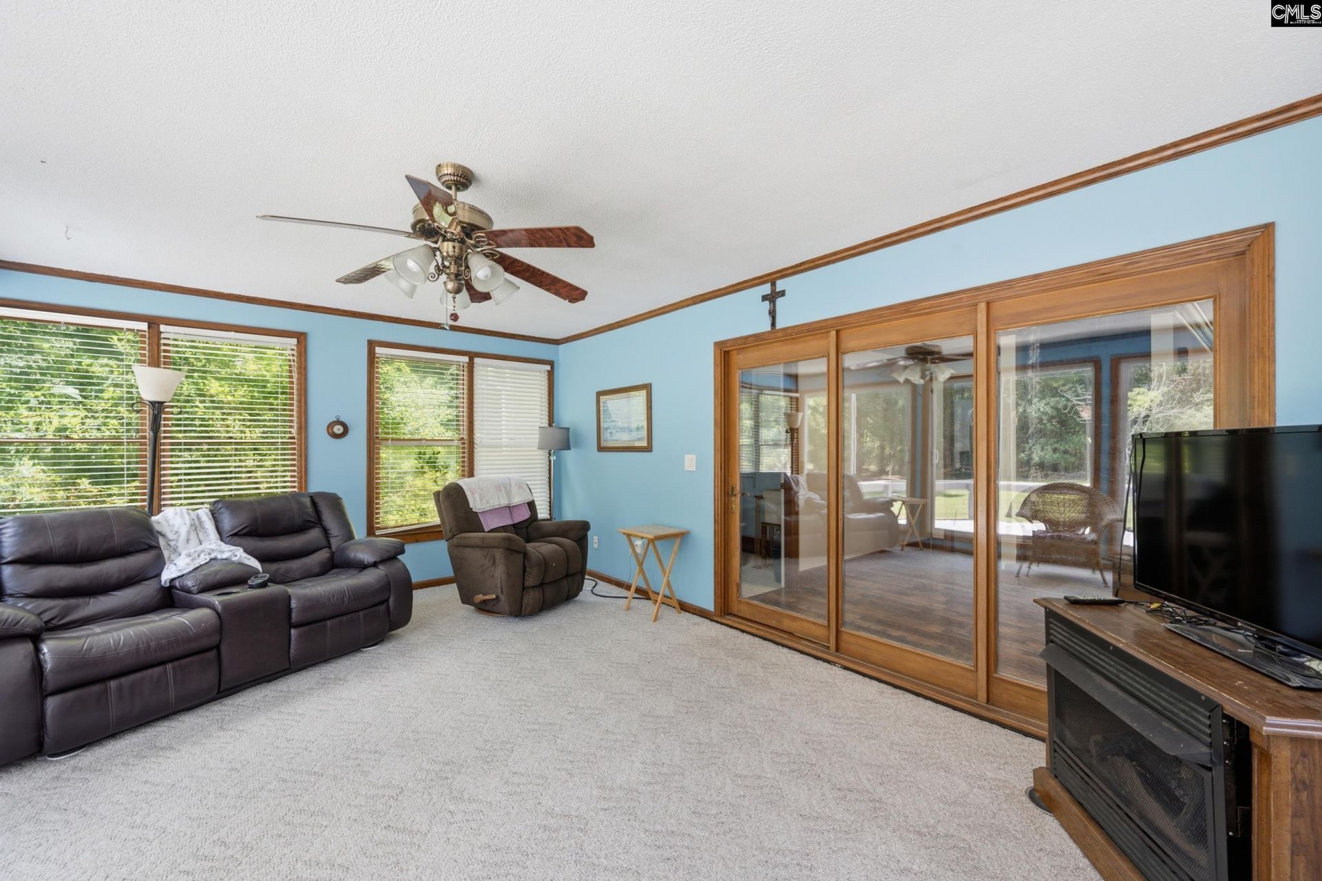 343 Pinewood Drive Photo 36