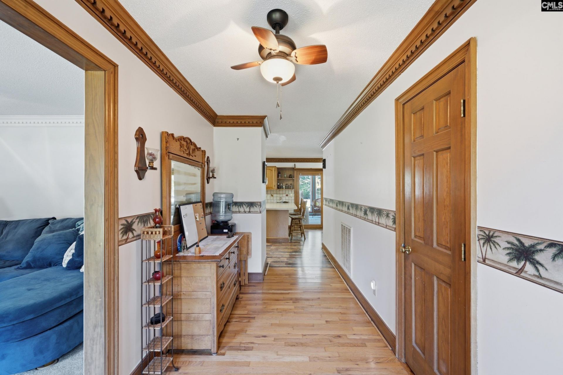 343 Pinewood Drive Photo 4