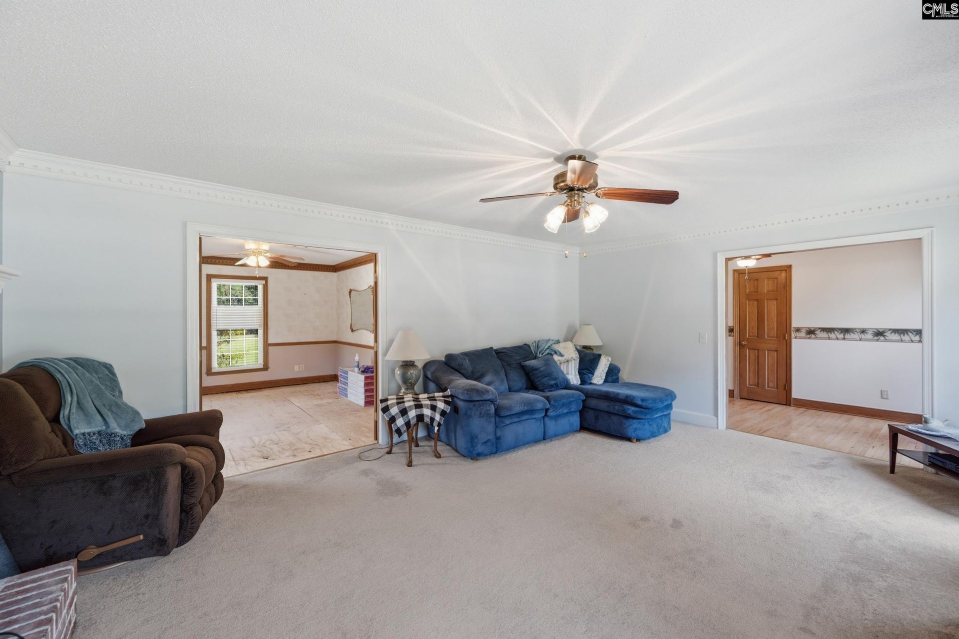 343 Pinewood Drive Photo 7