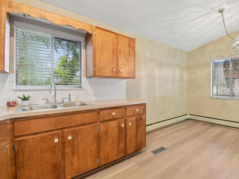 153 Swainford Drive, Heath, OH 43056 Photo 9