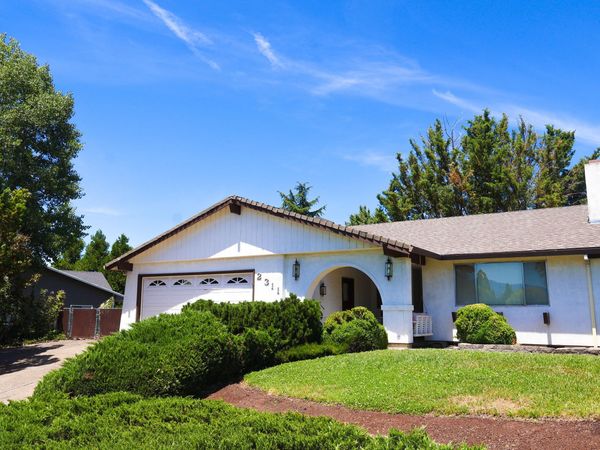 2311 Amaryllis Street, Medford, OR 97504