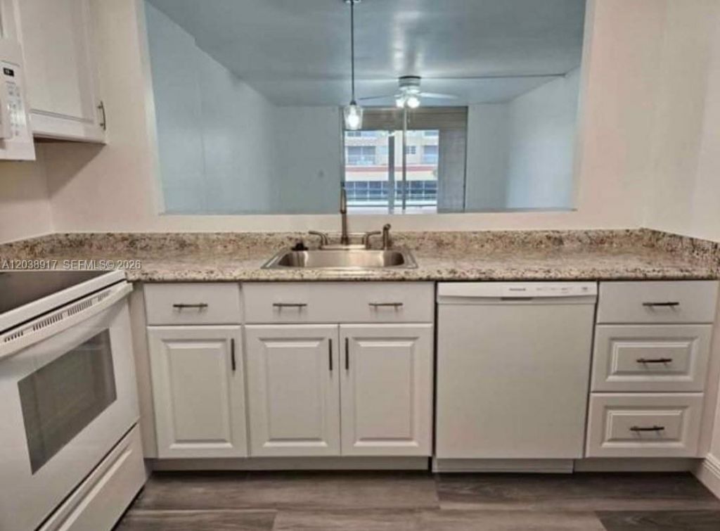 404 NW 68th Ave, Unit 304, Plantation, FL 33317 Photo