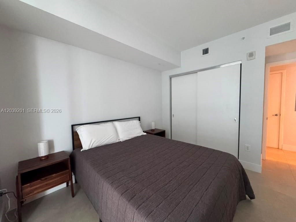 1010 Brickell Ave, Unit 1807, Miami, FL 33131 Photo