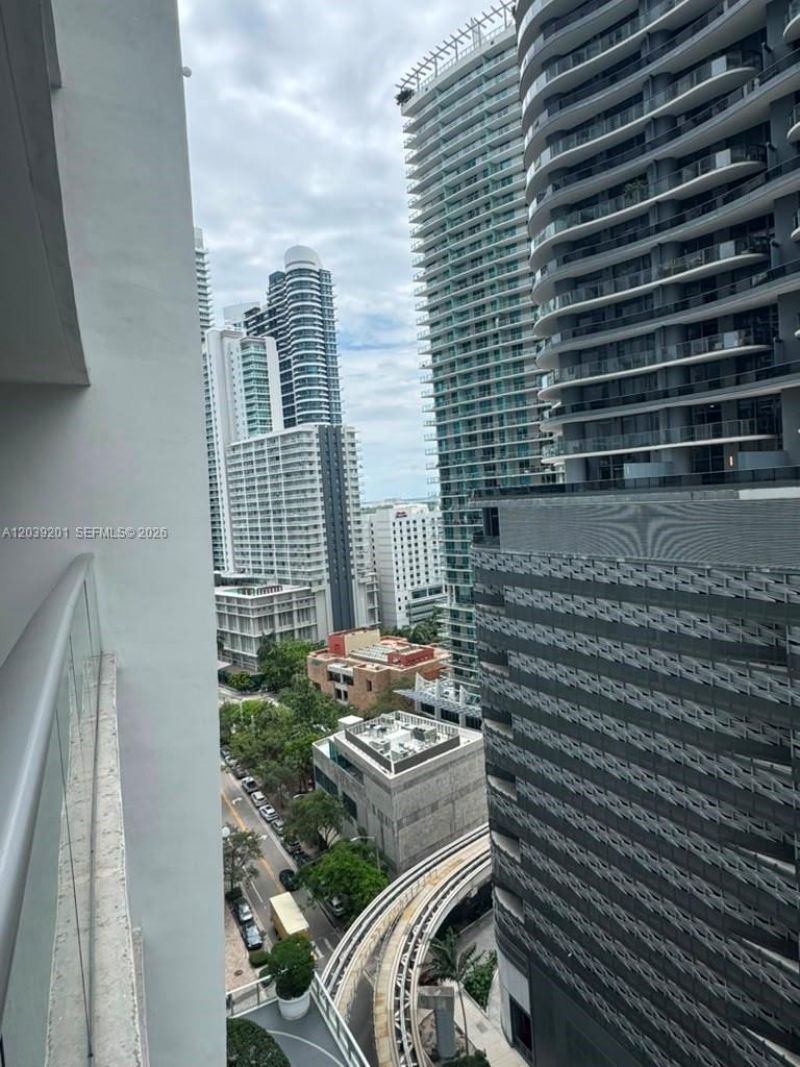 1010 Brickell Ave, Unit 1807, Miami, FL 33131 Photo