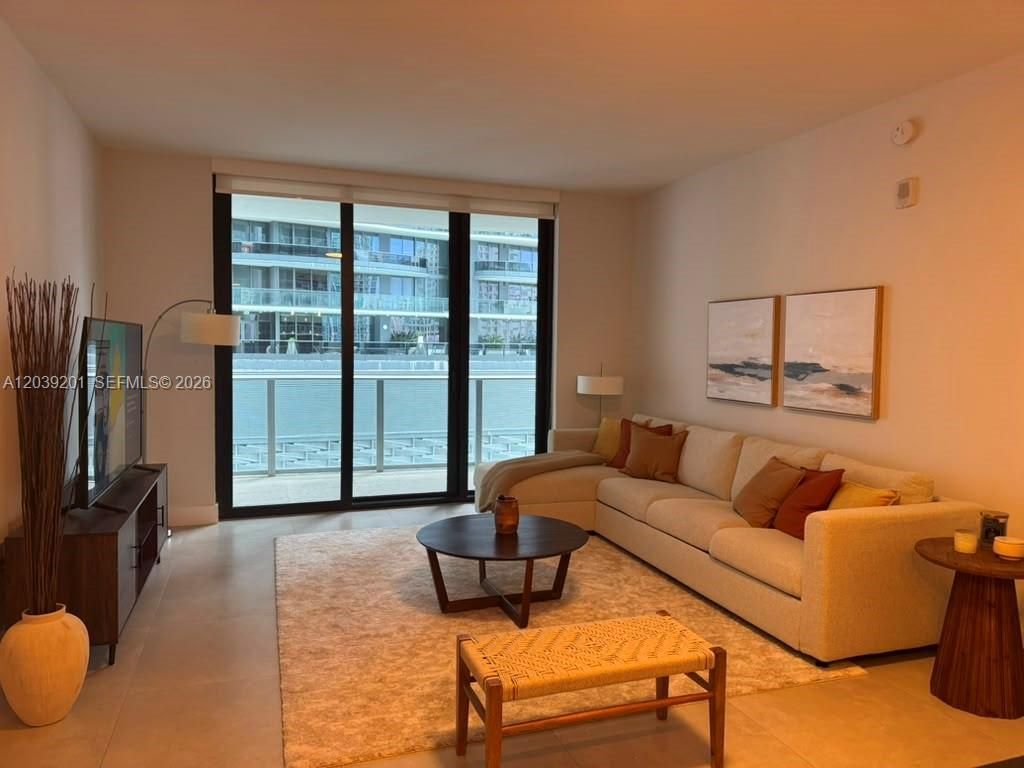 1010 Brickell Ave, Unit 1807, Miami, FL 33131 Photo
