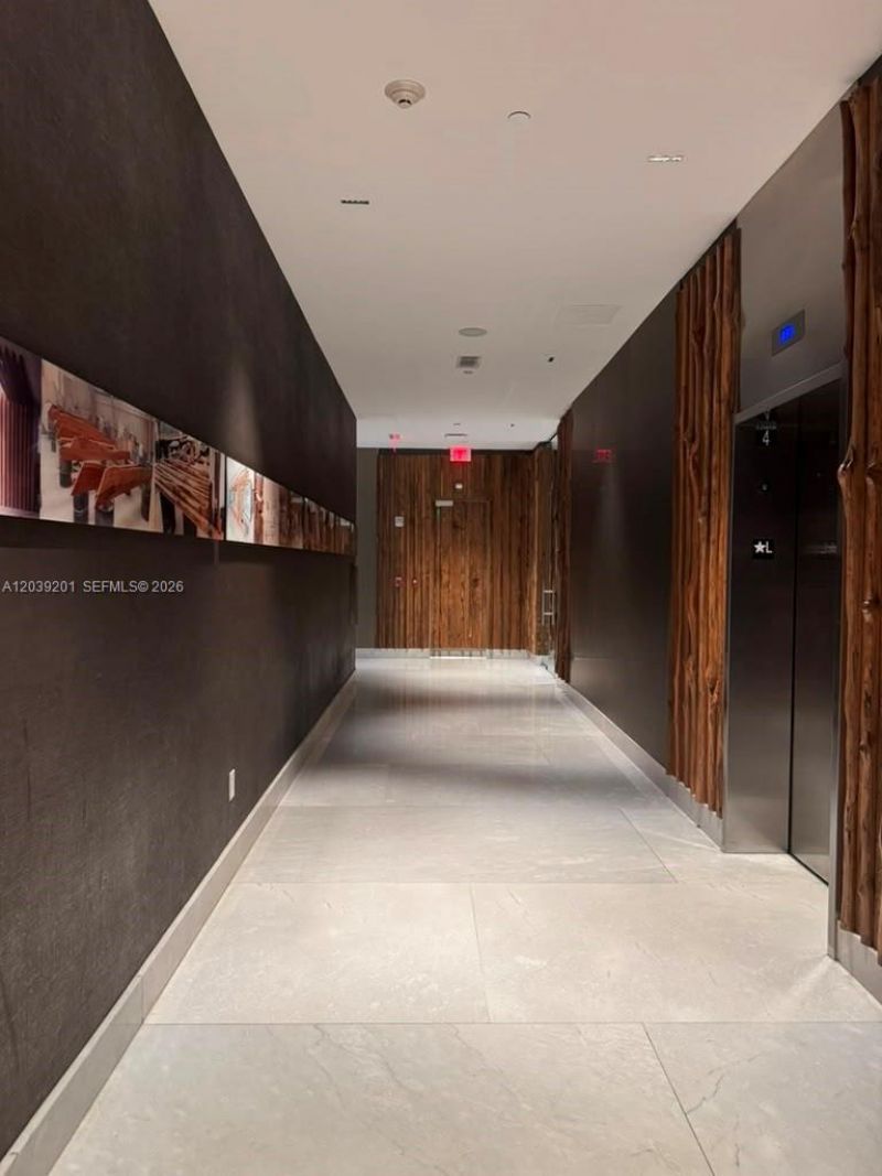 1010 Brickell Ave, Unit 1807, Miami, FL 33131 Photo