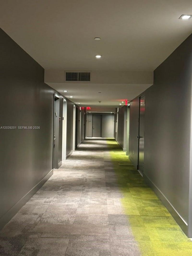 1010 Brickell Ave, Unit 1807, Miami, FL 33131 Photo