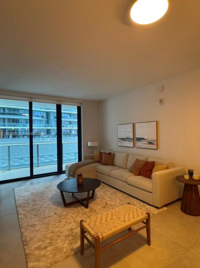 1010 Brickell Ave, Unit 1807, Miami, FL 33131 Photo