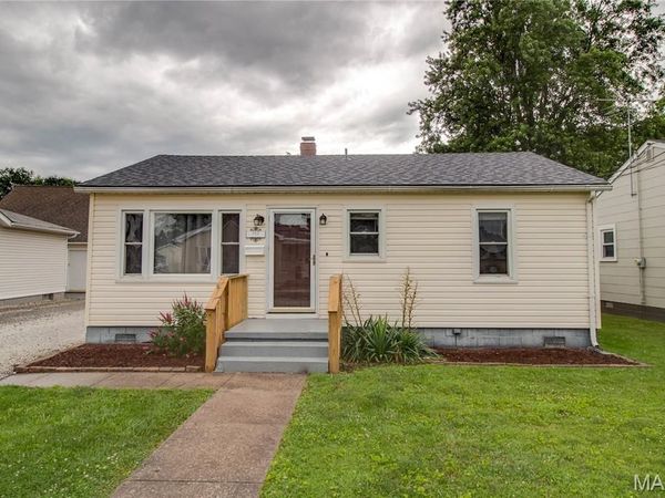 312 Hill Street , Jerseyville, IL 62052