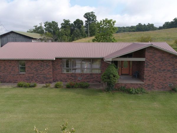 1557 Cave Springs Road, Tazewell, TN 37879