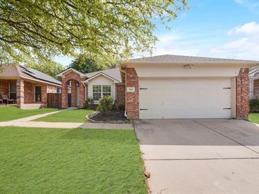 104 Goldeneye Lane, Fort Worth, TX 76120