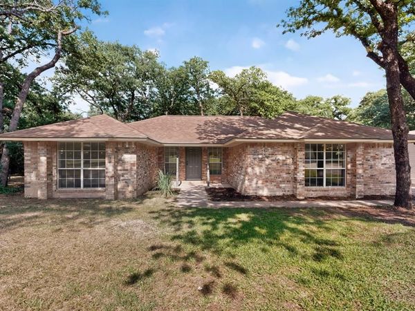 13930 Briarwood Court, Azle, TX 76020