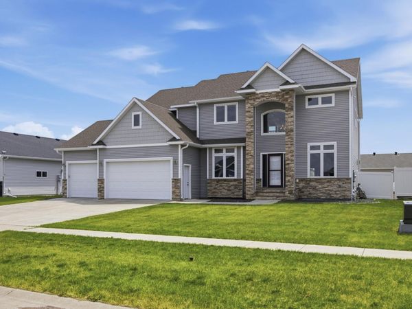 2736 70th Avenue S, Fargo, ND 58104