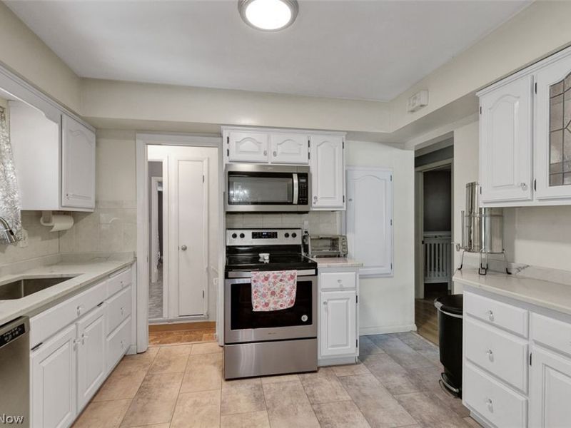 6417 Fordham Drive, Parma, OH 44129 Photo 18