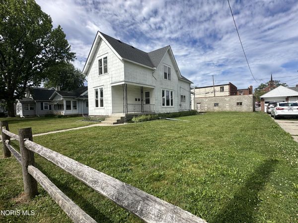 160 Oak Street, Rossford, OH 43460