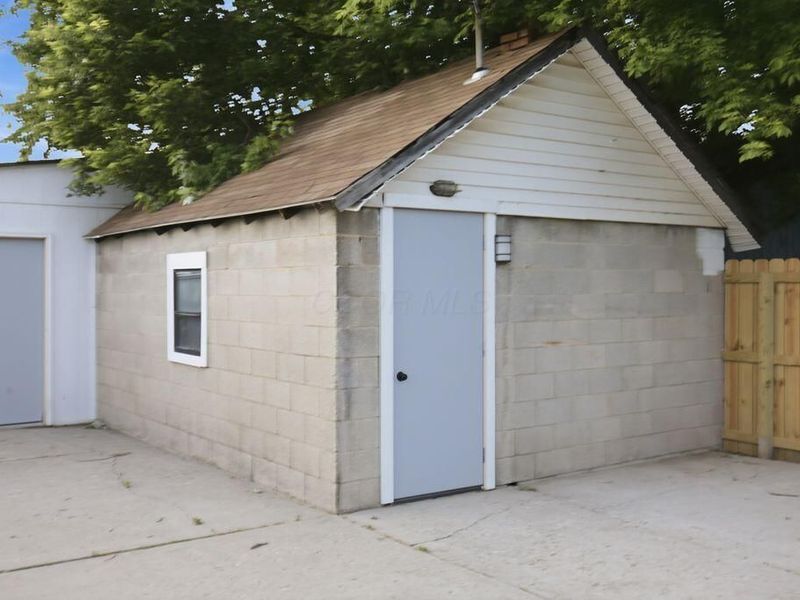 18 E Oak Street , Newark, OH 43055 Photo 3