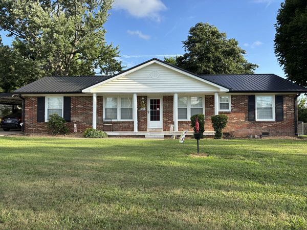 414 Peterson Ln , Clarksville, TN 37040