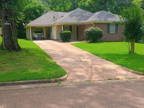 1954 Elaine Street, Jackson, MS 39204