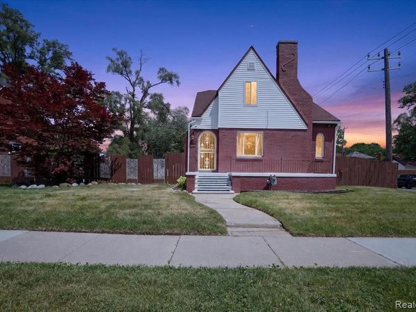 15802 Mansfield Street, Detroit, MI 48227