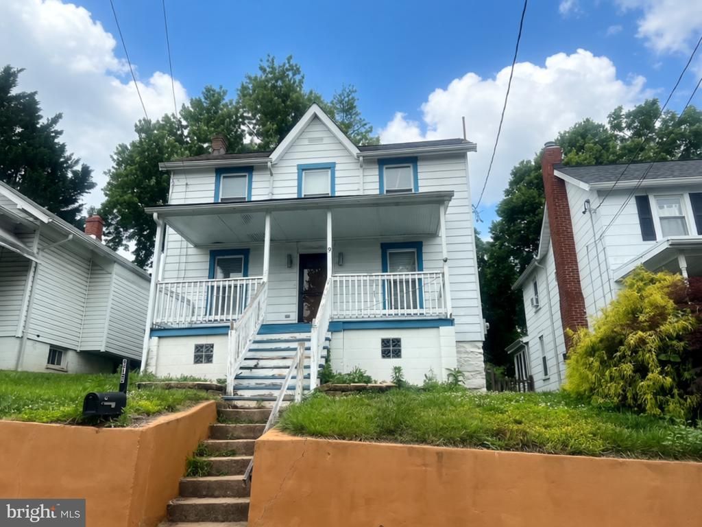 9 E D STREET E, BRUNSWICK, MD 21716