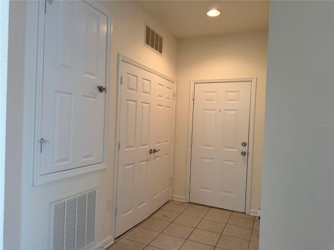 6335 Contessa Drive , Unit 201, Orlando, FL 32829 Photo