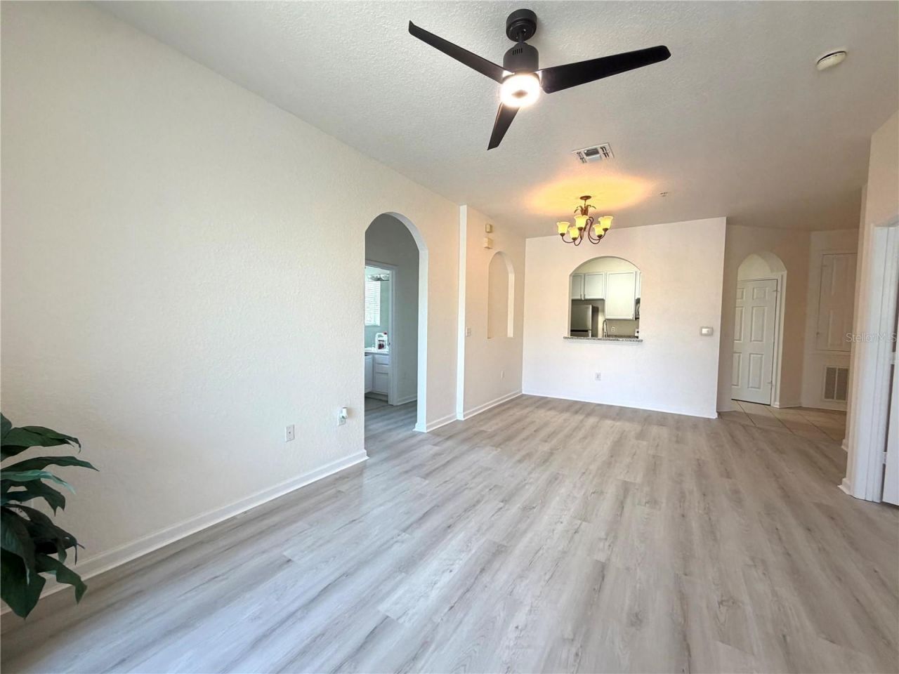 6335 Contessa Drive , Unit 201, Orlando, FL 32829 Photo