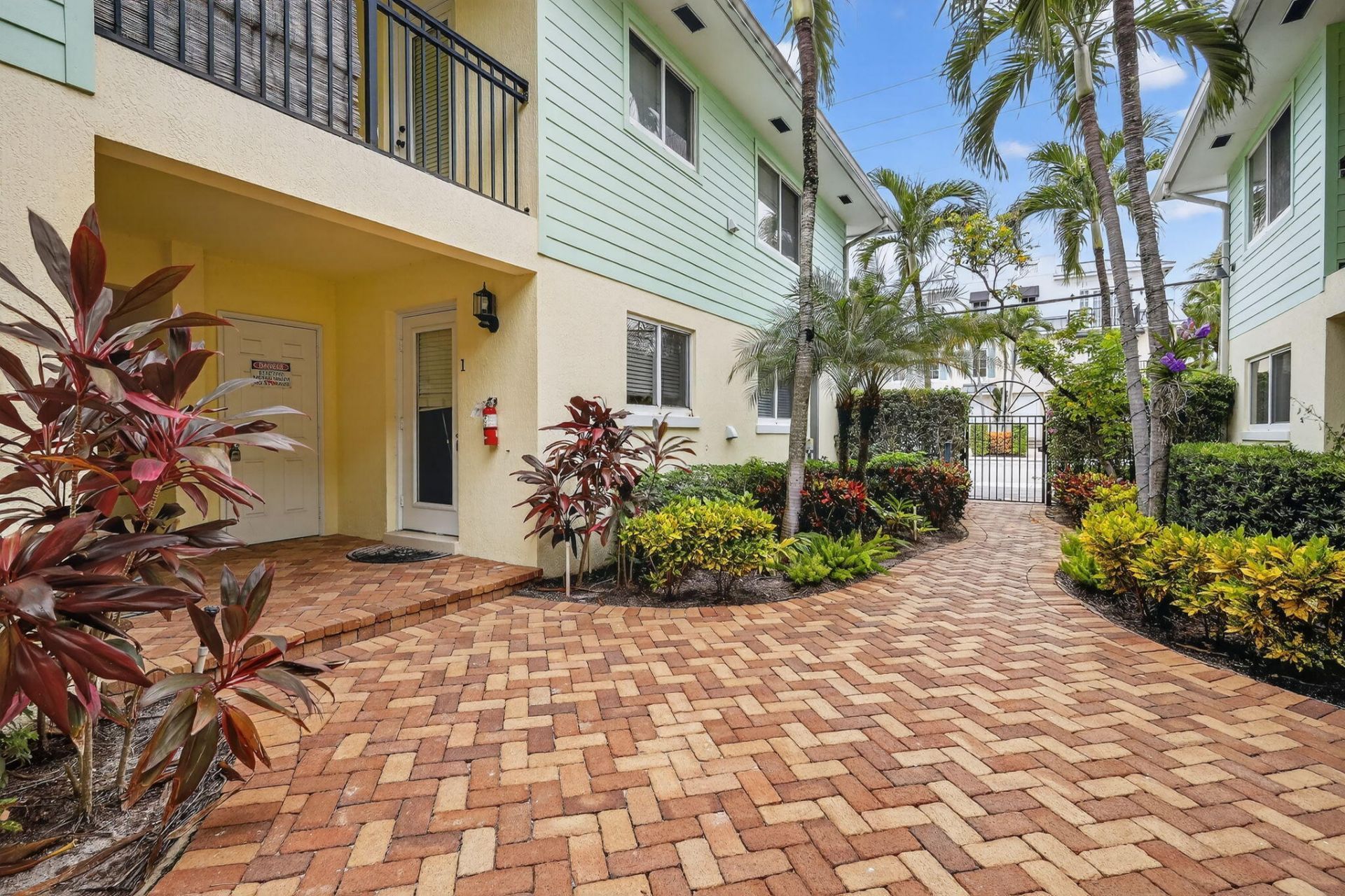 49 SE 7th Avenue, Unit 3, Delray Beach, FL 33483 Photo