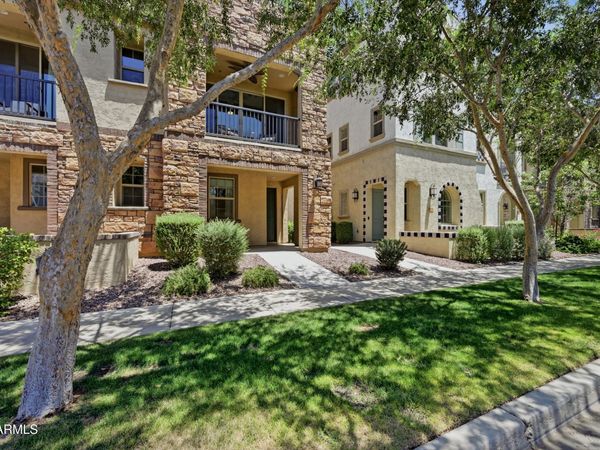 1673 E DOGWOOD Lane, Gilbert, AZ 85295