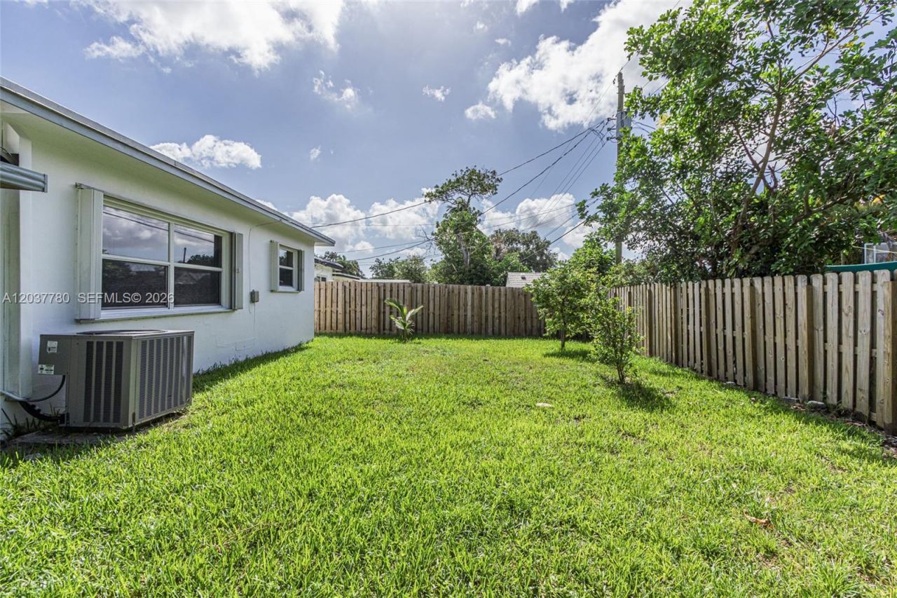 6630 Liberty St , Hollywood, FL 33024 Photo
