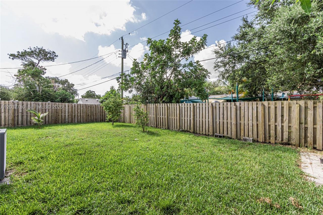 6630 Liberty St , Hollywood, FL 33024 Photo