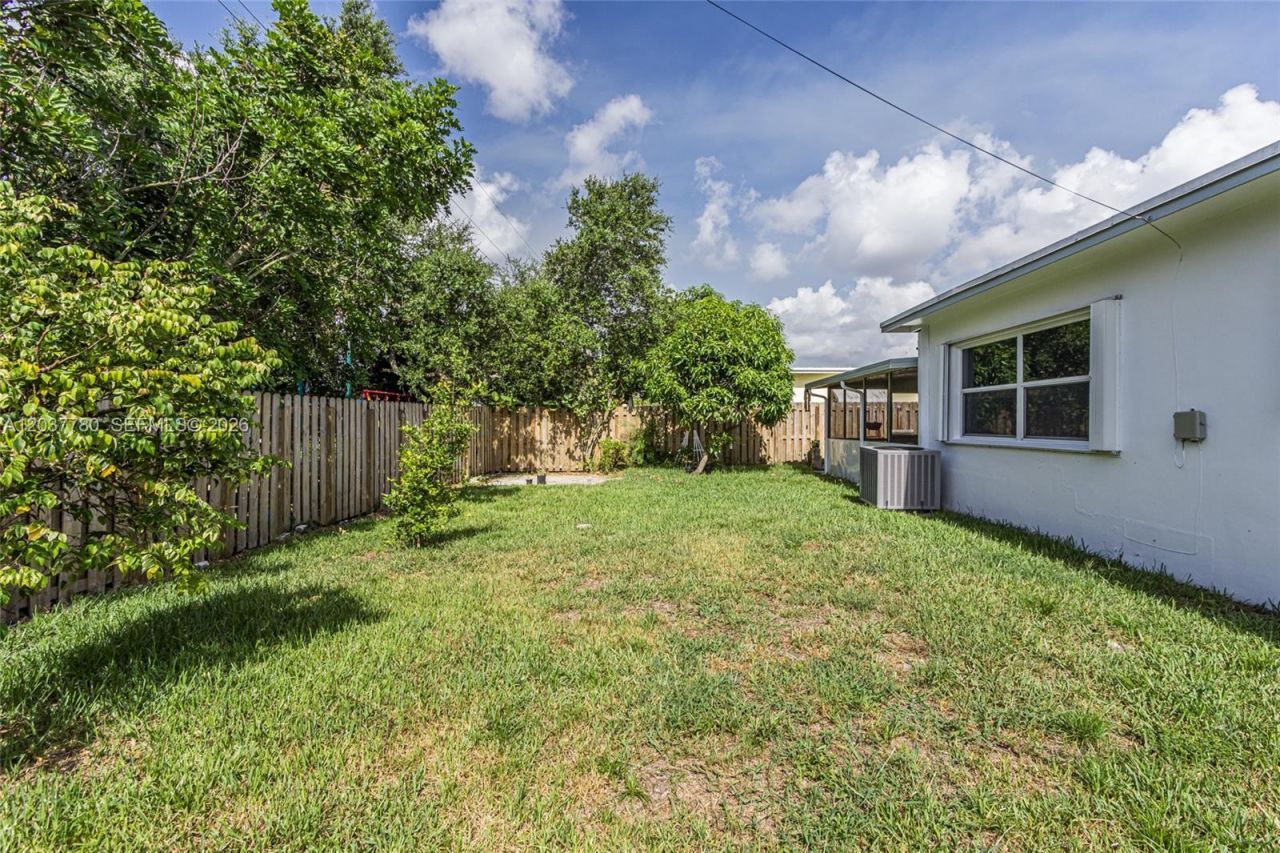 6630 Liberty St , Hollywood, FL 33024 Photo