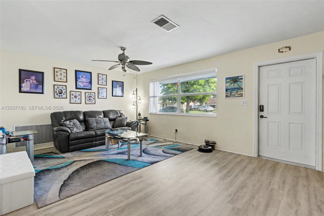 6630 Liberty St , Hollywood, FL 33024 Photo