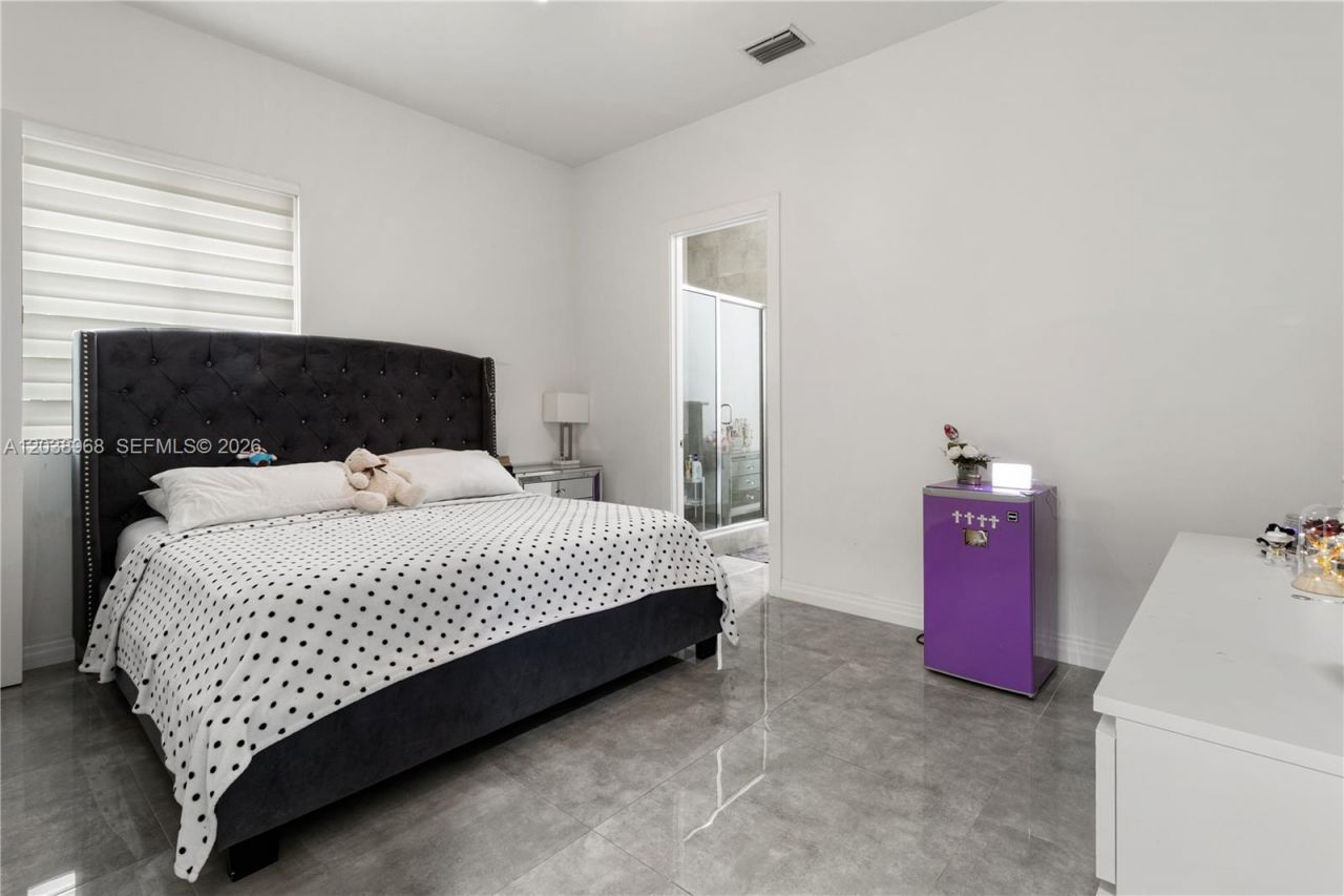 10261 NW 74th Ter , Doral, FL 33178 Photo