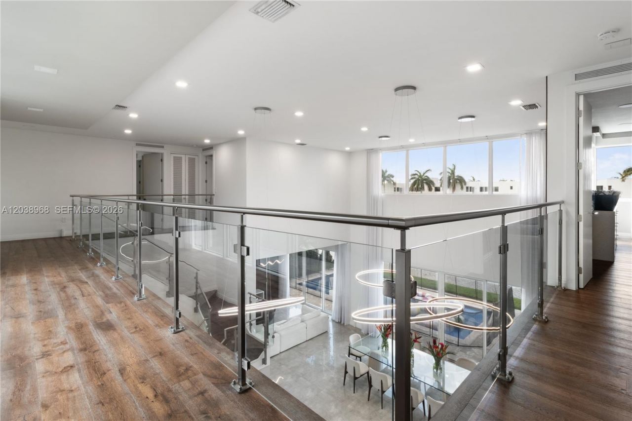 10261 NW 74th Ter , Doral, FL 33178 Photo