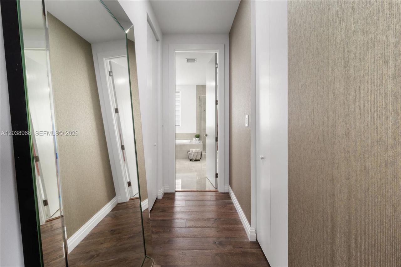 10261 NW 74th Ter , Doral, FL 33178 Photo