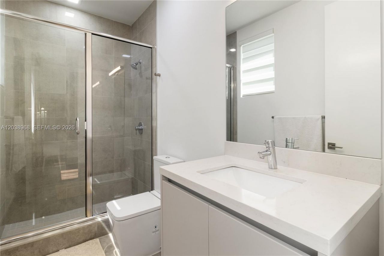 10261 NW 74th Ter , Doral, FL 33178 Photo