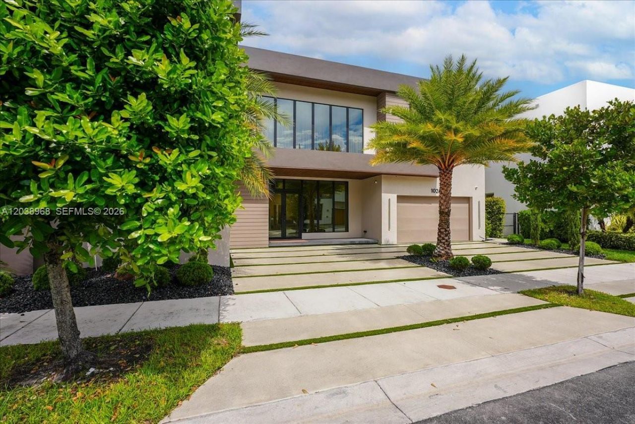 10261 NW 74th Ter, Doral, FL 33178 Photo